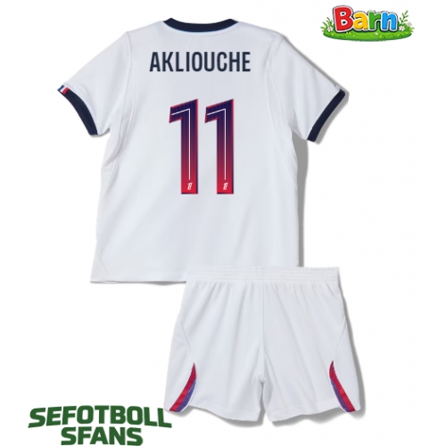 Paris Saint-Germain Maghnes Akliouche #11 Bortaställ Barn 2026-27 Kortärmad (+ Korta byxor) Paris Saint-Germain Maghnes Akliouche #11 Bortaställ Barn 2026-27 Kortärmad (+ Korta byxor)